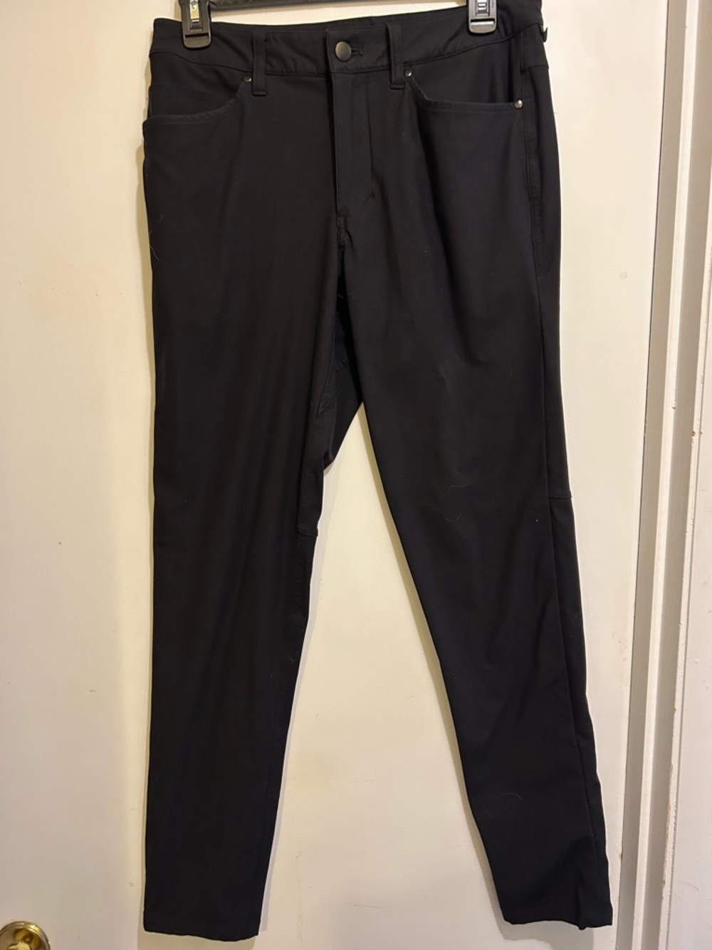 Lululemon Men’s Great Condition Black Stretch Pants, Size 28/30